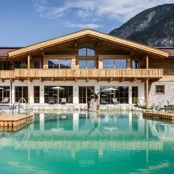 NOVA Moments Boutique Hotel, hotel v destinaci Pertisau