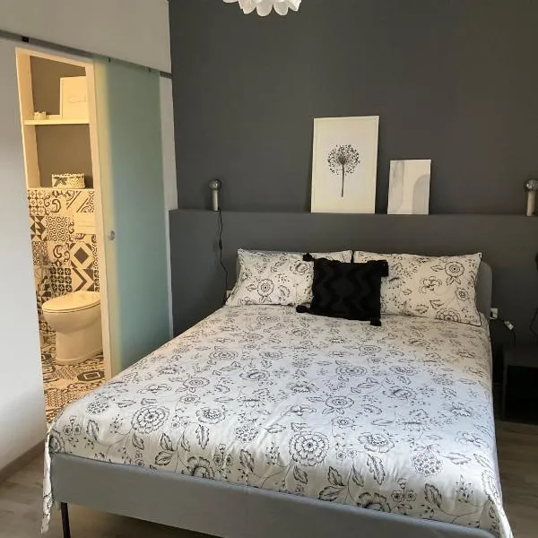 CINQUE TORRI AFFITTACAMERE, hotell sihtkohas Osimo