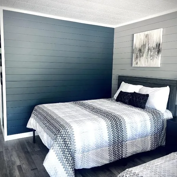 TeePee Room 9-Newly Renovated, hotel in Roscommon