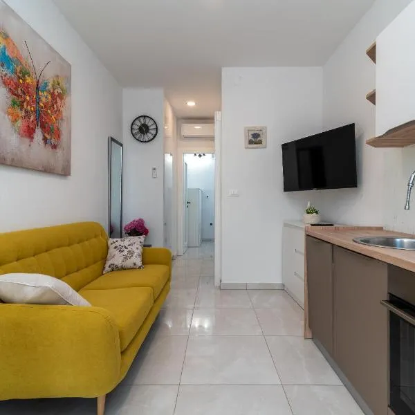Apartment Leo, hotel in Trogir