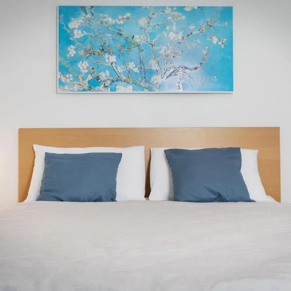 Easy flat Vezia, indipendent entrance, free parking, hotel en Lugano