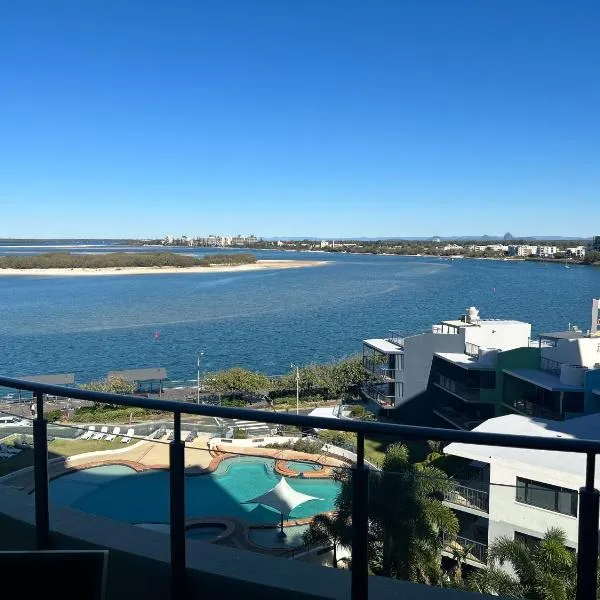 Exclusive Apartment with Ocean Views, hotel a Caloundra