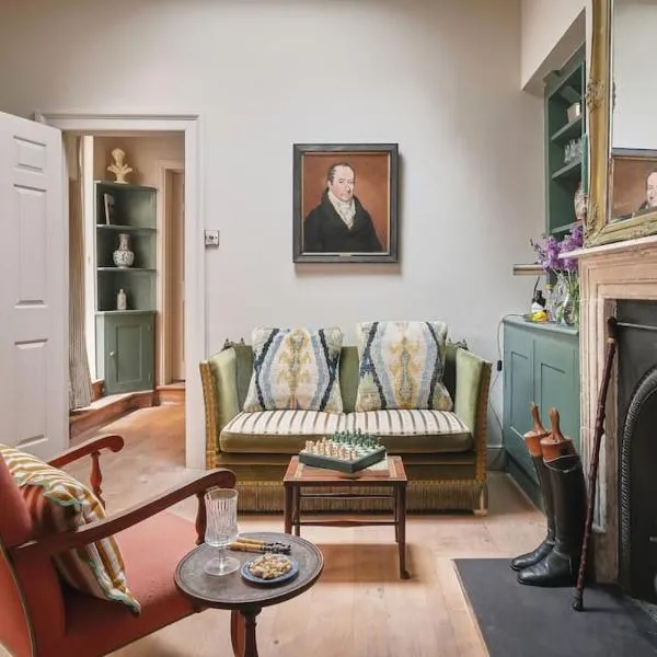 Bath's Most Illustrious Address - Garden Apartment，位于巴斯的酒店