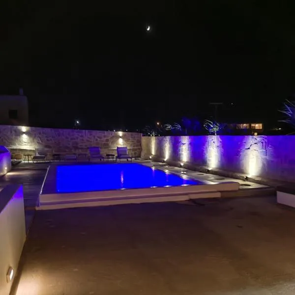 Ftelia Breeze，位于克洛瓦斯的酒店