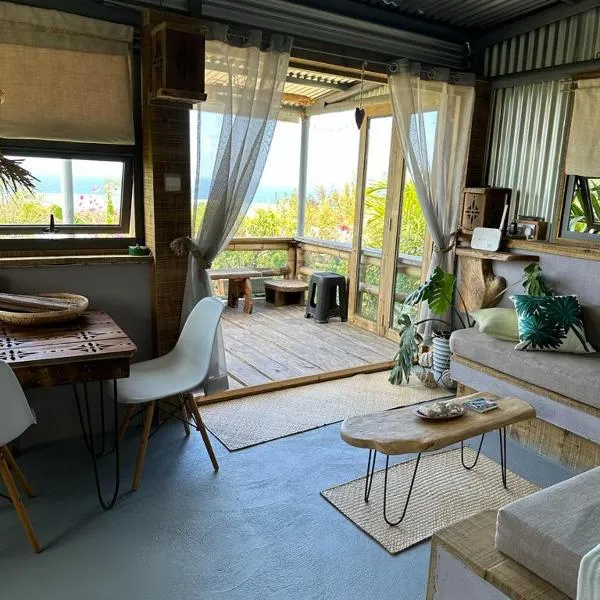 Lily Pad lodge, hotel in Rodrigues Island