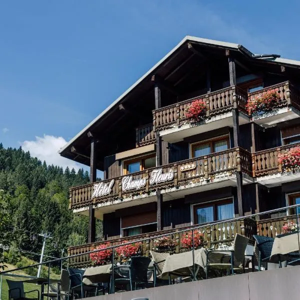 Hôtel Champs Fleuris Morzine, hotel v destinaci Morzine