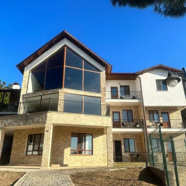 KÖŞK HOTEL，位于格克切达镇的酒店