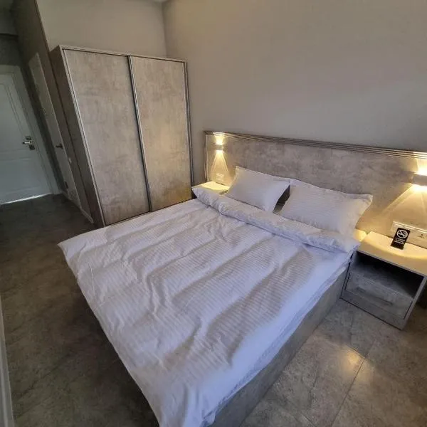 ReveL HoteL, hôtel à Tachkent