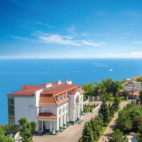 KADORR Hotel Resort & Spa