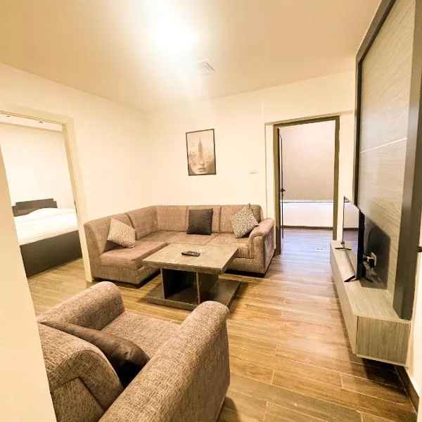 central apartment for rent 27, hotel in Umm Uthainah