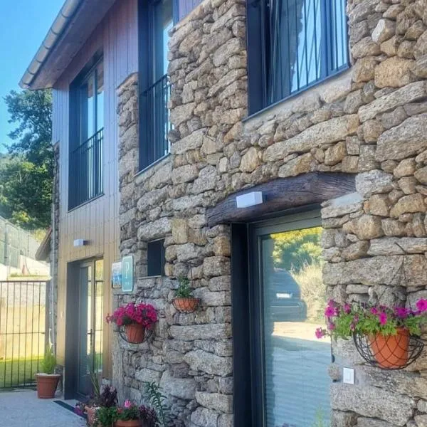 Armada Sacra A Teixeira, hotel v destinaci Ourense