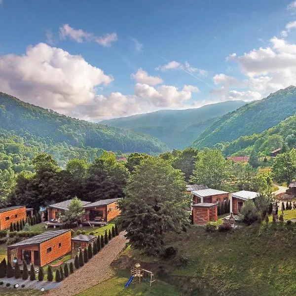La Kuburi, Hotel in Slănic-Moldova