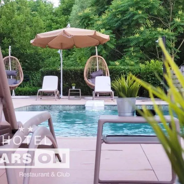 GarsON、クルジャリのホテル