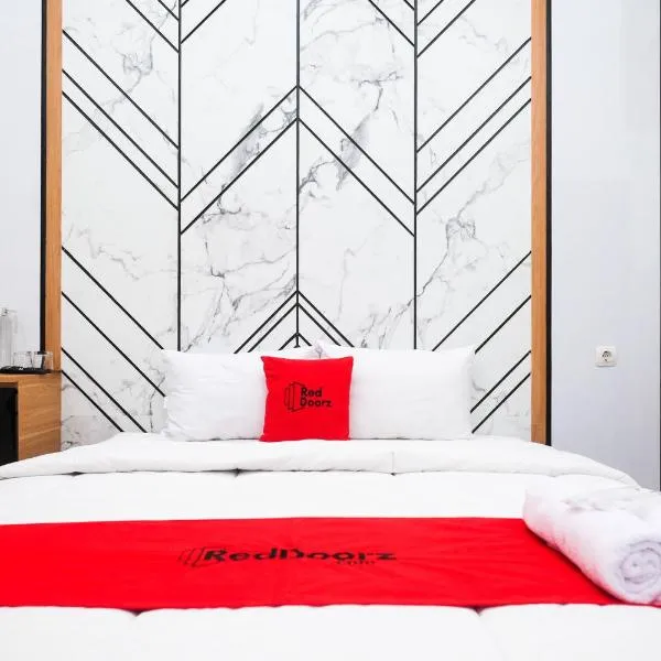 RedDoorz at Tasneem Puspowarno Semarang, ξενοδοχείο σε Kalibanteng-lor