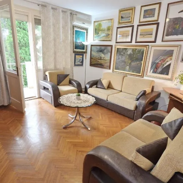 Central Art Oasis Kotor, hotel em Kotor