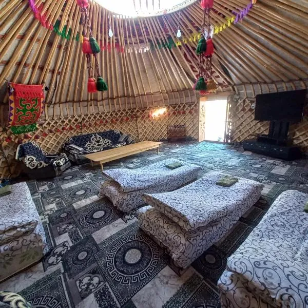 Karakol Yurt Village – hotel w mieście Karakoł