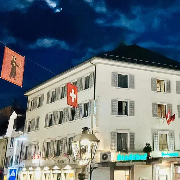 Hotel Stadthof Glarus, ξενοδοχείο στο Glarus
