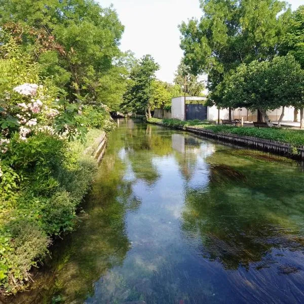 Casa Mia, chambre privée en Provence, Hotel in LʼIsle-sur-la-Sorgue