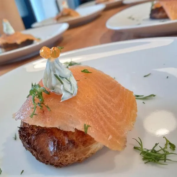 La maison de l'île d'Orléans -- déjeuner gastronomique, hotel in Saint-Jean
