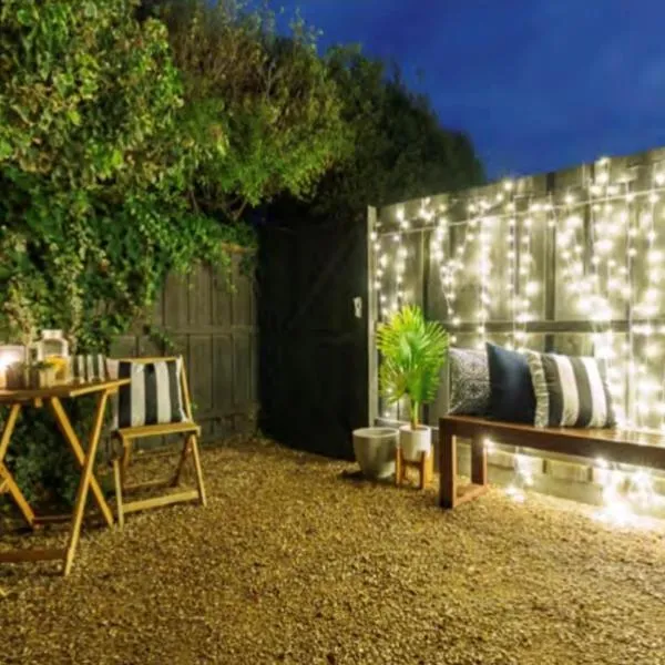 Quite, quaint & private guesthouse, sleeps 6，位于墨尔本的酒店