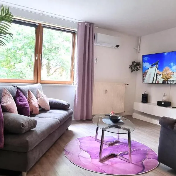 Beauty and Beast 24h-Check-in, 6 Pers, Klima, Massageliege, viešbutis mieste Cremlingen