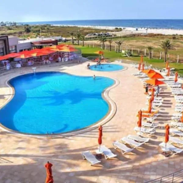 Andalucia Bizerte plage et piscine、ビゼルトのホテル