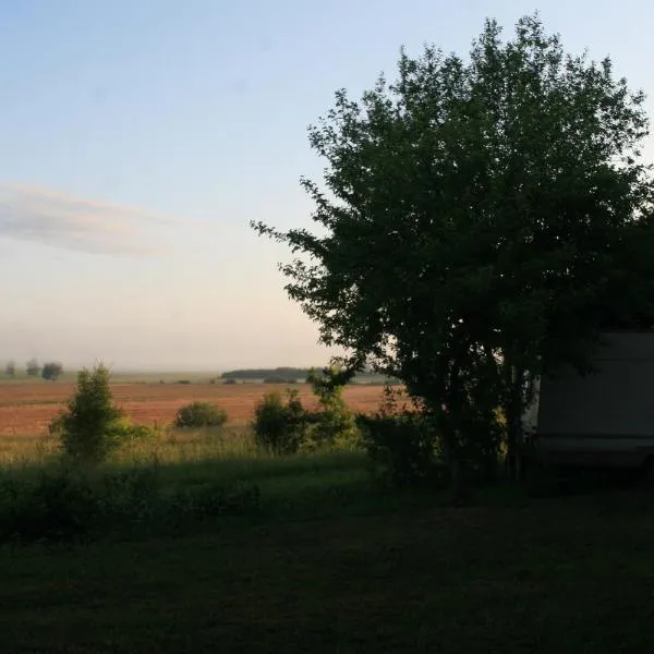 Caravan Yard: Valdemārpils şehrinde bir otel