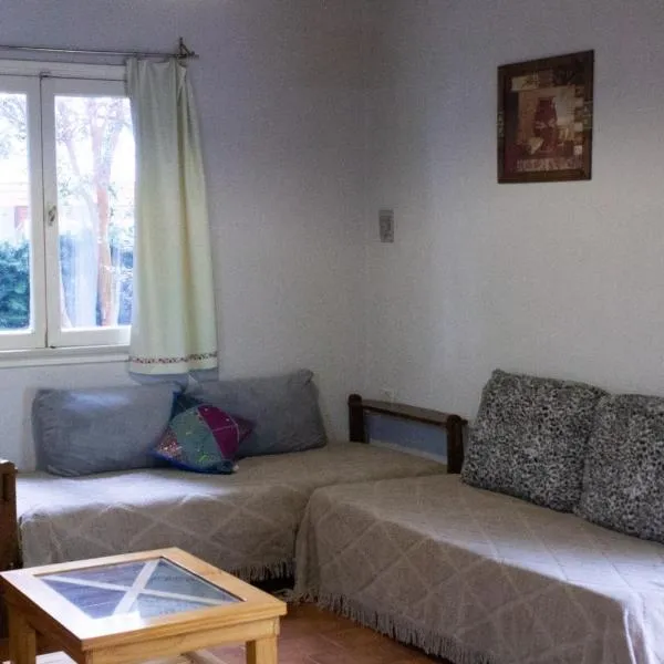 Michay, bungalow 4pax, a 50 mts del lago., hotell sihtkohas San Carlos de Bariloche