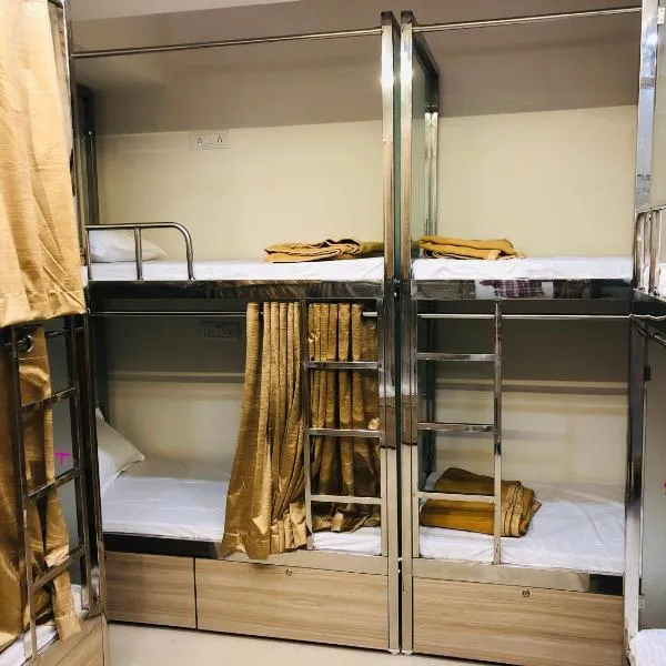 STAY POINT A/C DORMITORY, Hotel in Mumbai
