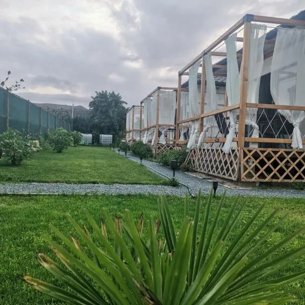Flip Flop Bungalows, готель у місті Ваду
