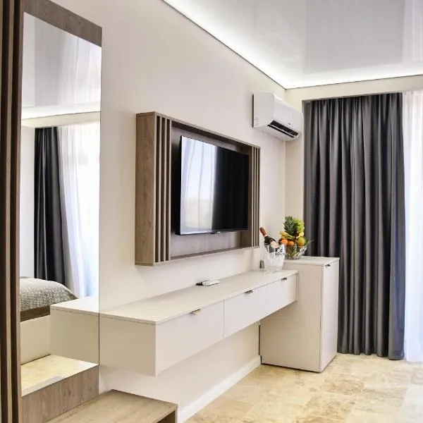 AXO Boutique HOTEL by BUILDING STEFAN, hotelli kohteessa Mamaia Nord, Năvodari