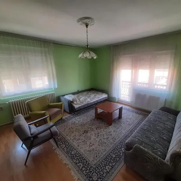 City Park Rooms, ξενοδοχείο στη Βράνιε