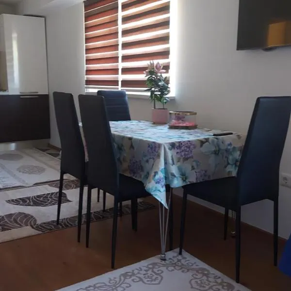 Indy, hotel in Travnik