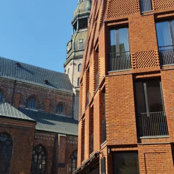 Redstone Apartments, hotel in Riga