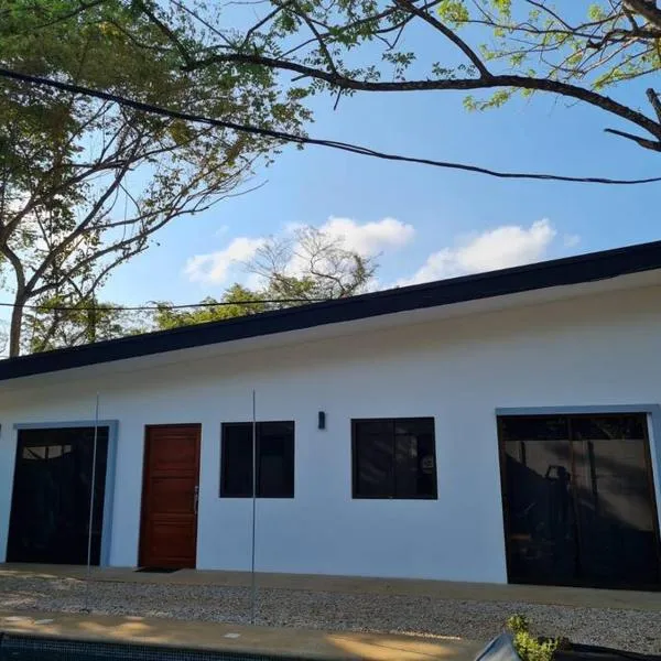 Casa Mar de Sueños Tamarindo: Tamarindo'da bir otel