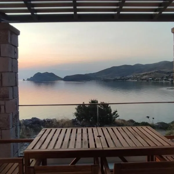 Theasis Limnos-two bedroom suite、Agios Ioannis Kaspakaのホテル