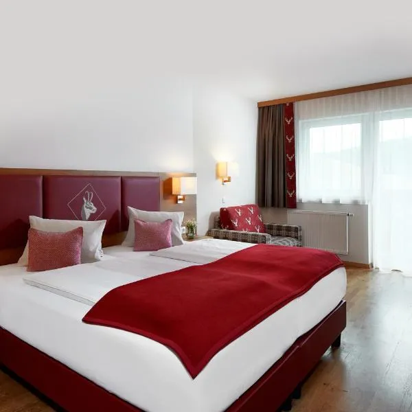 Hotel Kerschbaumer, hotel in Russbach am Pass Gschütt