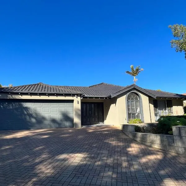 Applecross 2 Bedrooms by Swan River, hotel in Perth