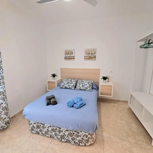 Apt. cerca de la playa y airport, hotel in Málaga