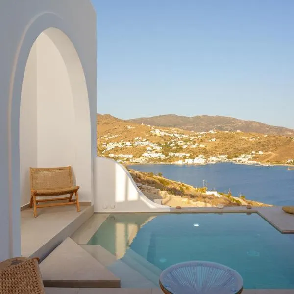 Ios Seaside house with sunset view and small pool, hotelli kohteessa Ios Chora