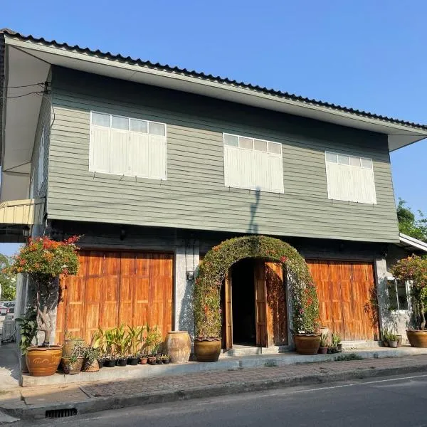 บ้านแสนรัก Casa Dolce Casa, Prakhon Chai、Prakhon Chaiのホテル