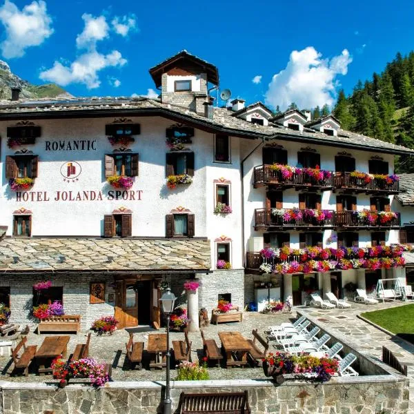 Hotel Jolanda Sport、グレッソネイ・ラ・トリニテのホテル