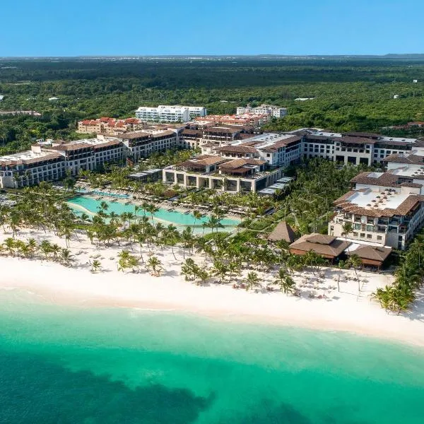 Lopesan Costa Bávaro Resort, Spa & Casino, hotel en Punta Cana