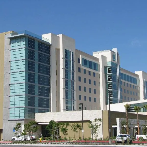 Embassy Suites Ontario - Airport, khách sạn ở Ontario