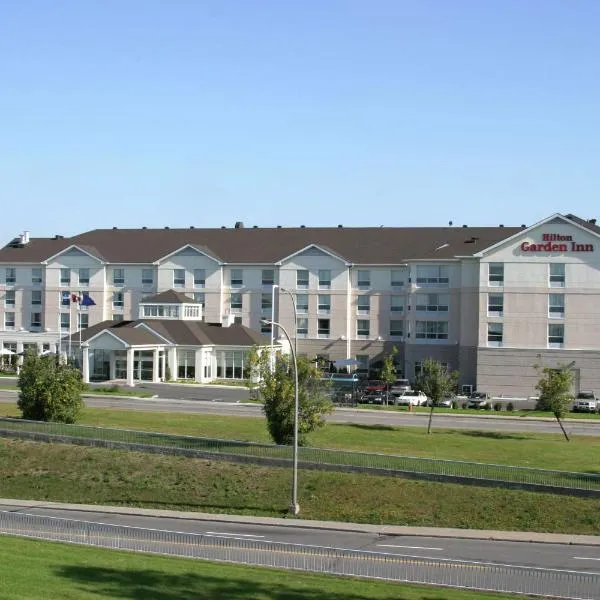Hilton Garden Inn Montreal Airport, hotel in Dorval