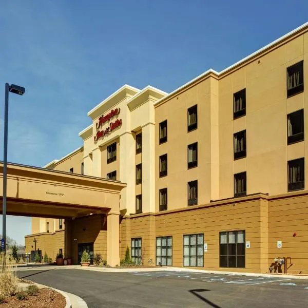 Hampton Inn and Suites Columbus, MS, hotel v destinaci Columbus
