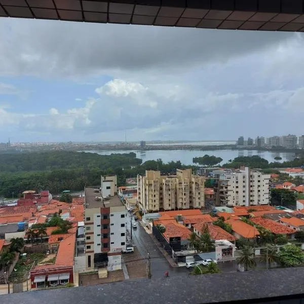 Flat Biarritz - próximo à praia, hotel in São Luís