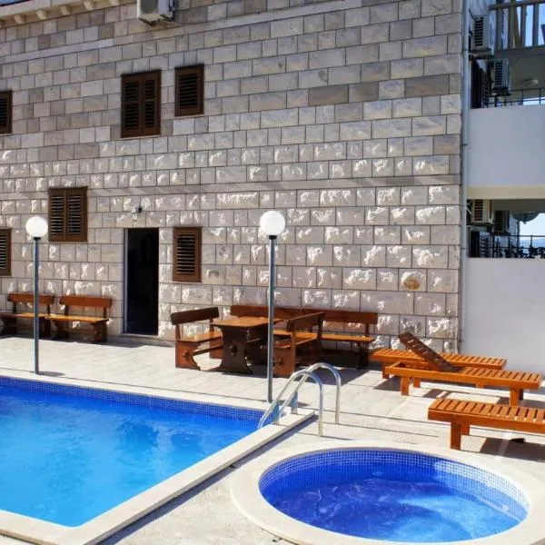 Villa Ana, hotel in Bol
