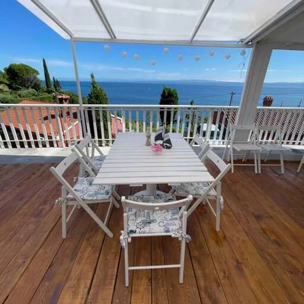 Sunrise SeaView Apartment Fiesa, hotel sa Piran