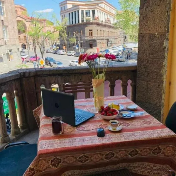 Daisy Hostel & Tour, hotel em Yerevan